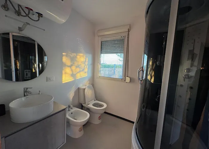 Te Vreshti - Container Casa de Férias Durrës