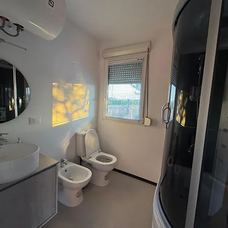 Te Vreshti - Container בית נופש דורס