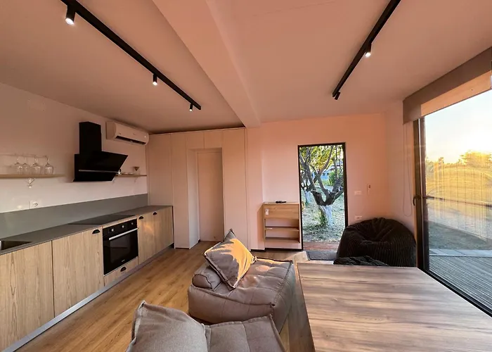 Te Vreshti - Container Holiday home